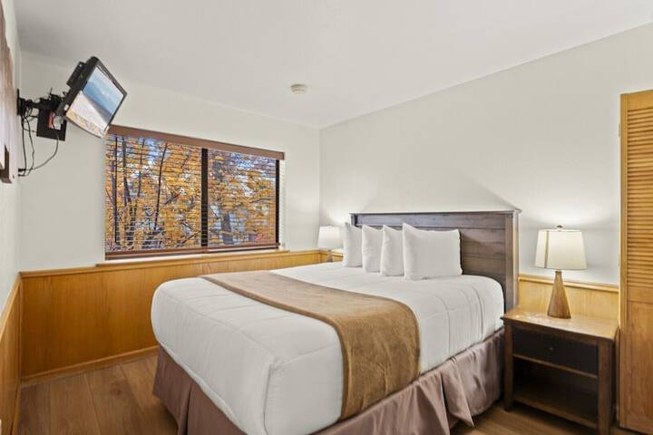 Room 17 of 298