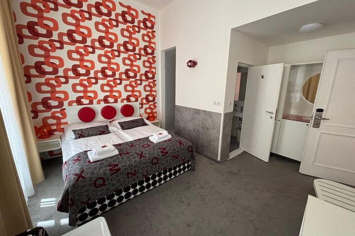 Room 41 of 89