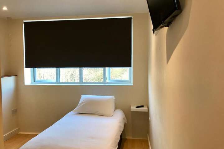 Room 11 of 24