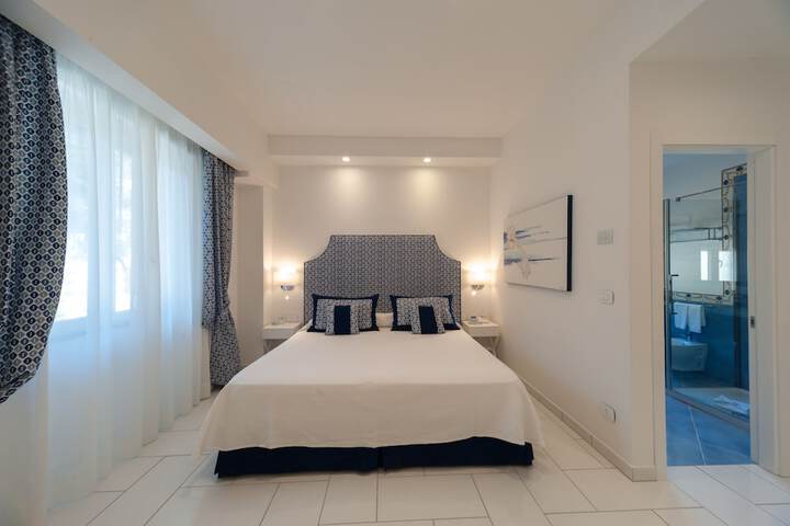 Room 7 of 94