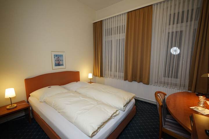 Room 18 of 50