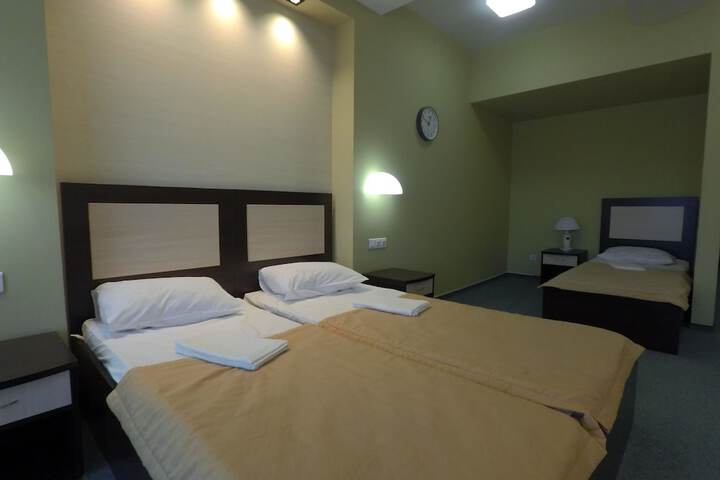 Room 8 of 50