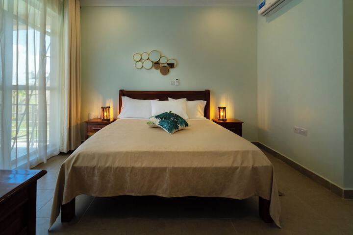 Room 4 of 65