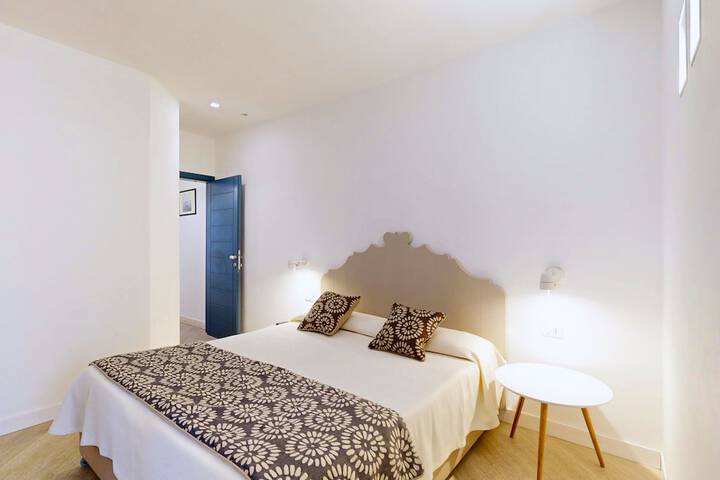 Room 90 of 210