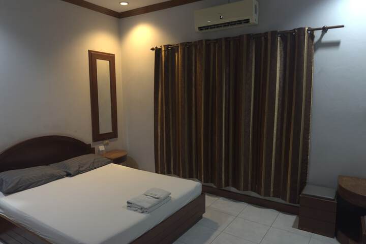 Room 2 of 11