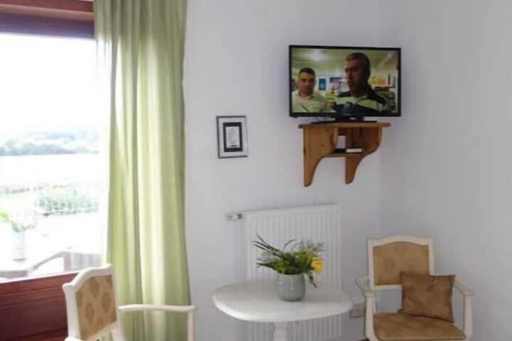 Room 9 of 26