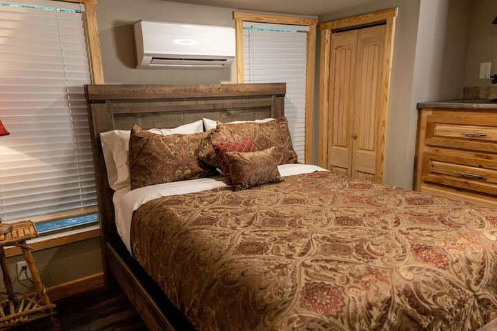 Room 30 of 208