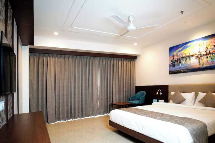 Room 28 of 51