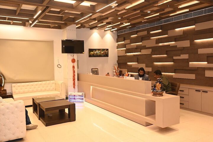 Sethi Grand Hotel
