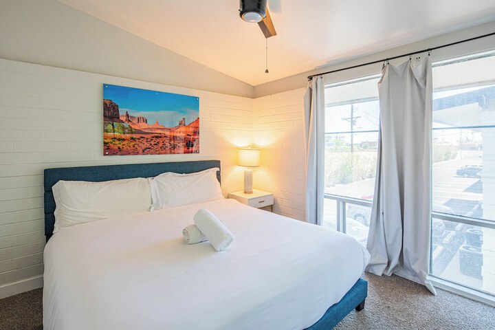Room 4 of 31