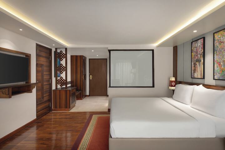 Room 46 of 120