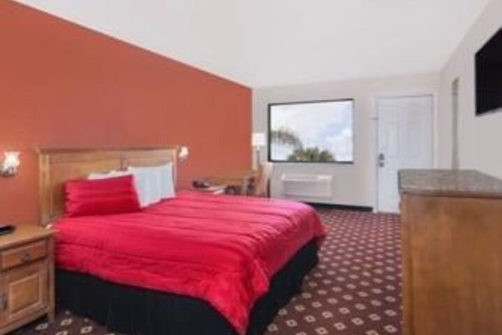 Room 103 of 128