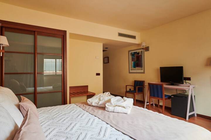 Room 46 of 186