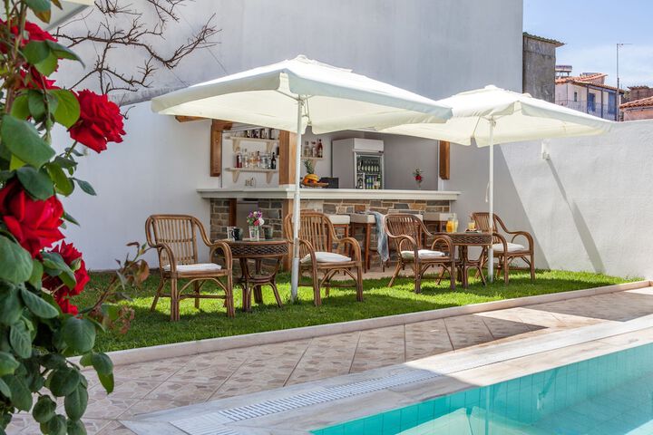 Pools & Facilities