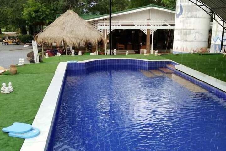 Pool 16 of 24