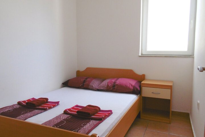 Room 2 of 59