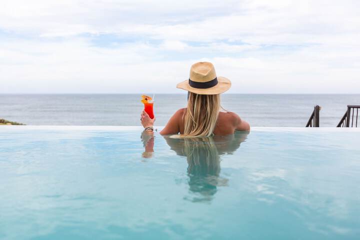 Hotel with Pool
