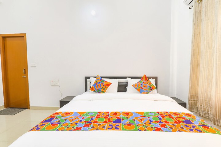Room 15 of 27