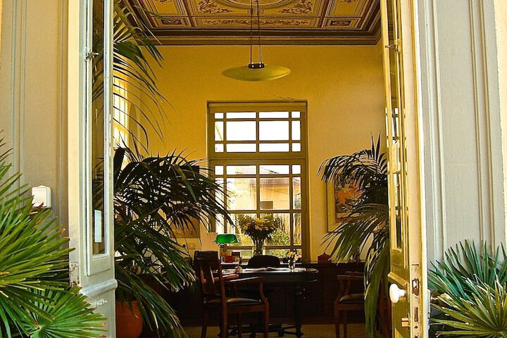 Guest Lobby