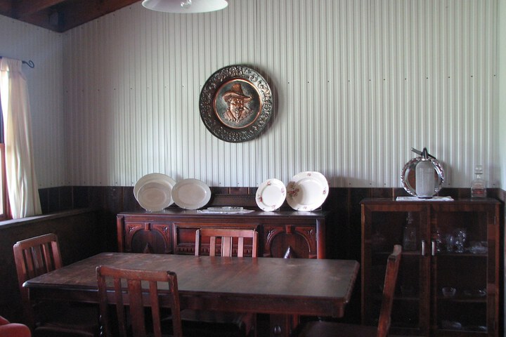 Room 2 of 40