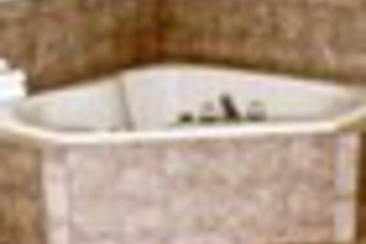 Jetted tub