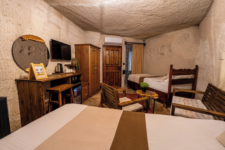 Room 28 of 99