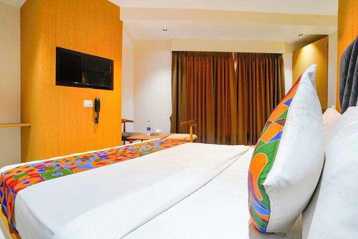 Room 27 of 39