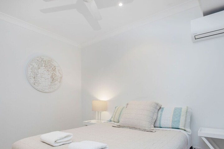 Room 2 of 30