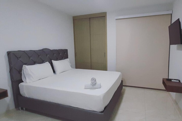 Room 21 of 38