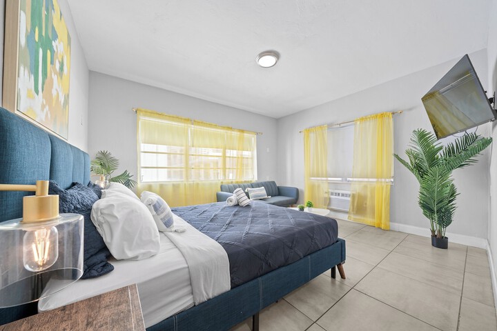 Studio Queen Bed (33 of 43)