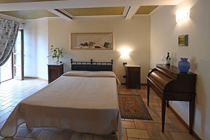 Room 15 of 36