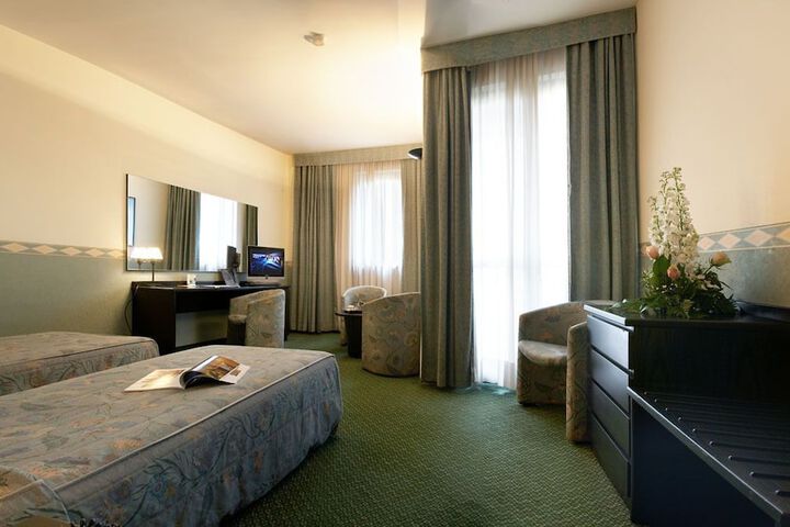 Room 3 of 13