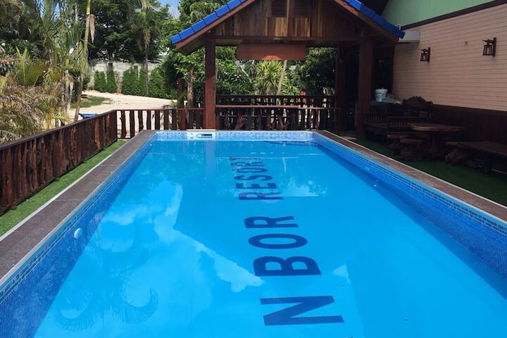 Pool 16 of 22