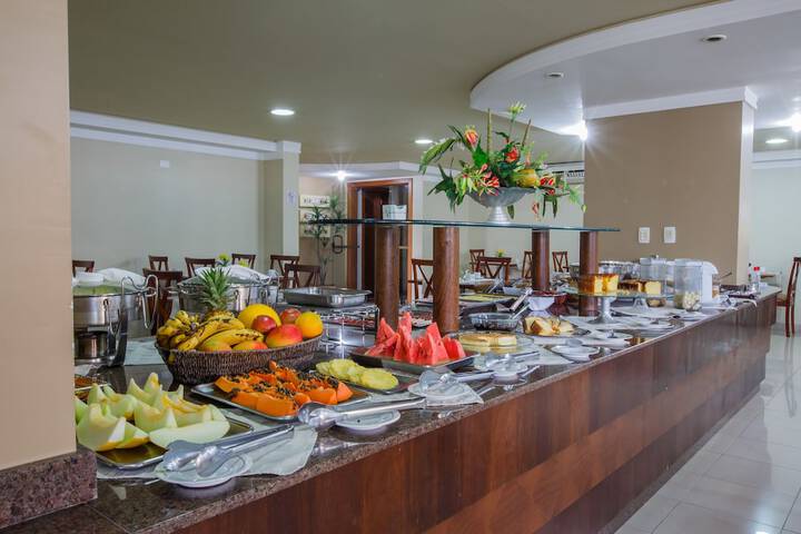 Breakfast/Coffee Service 22 of 40