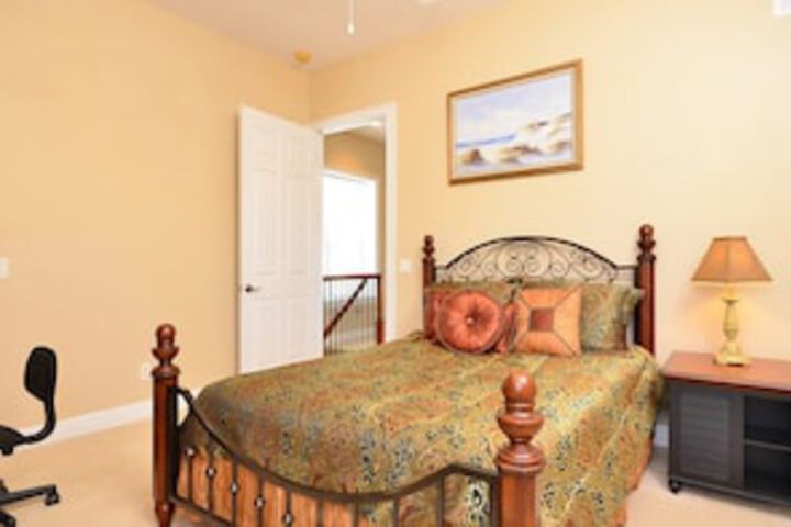 Room 16 of 108