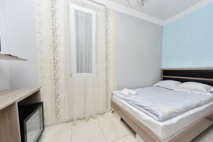 Room 28 of 37