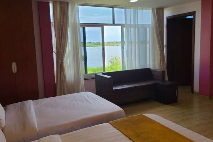 Room 103 of 150