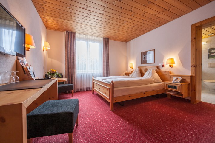 Room 14 of 64