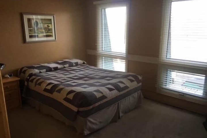 Room 10 of 19