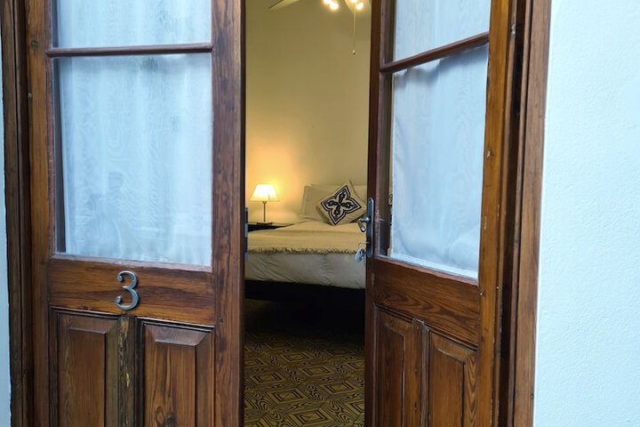 Room 25 of 133