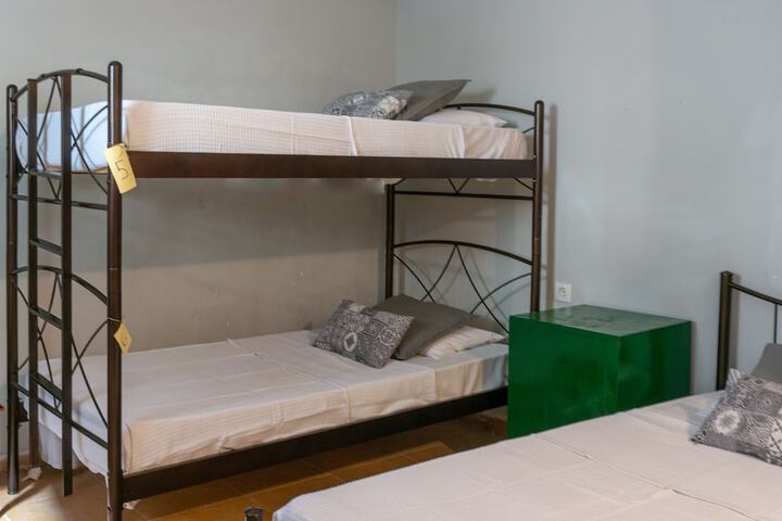 Room 25 of 39