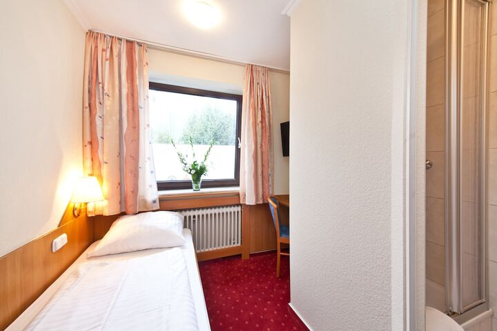 Room 5 of 39
