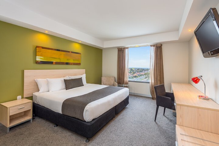 Room 3 of 71