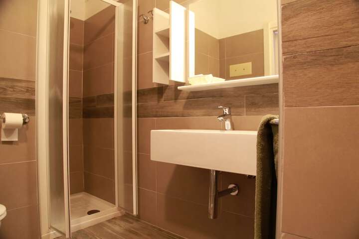 Room 218 of 243