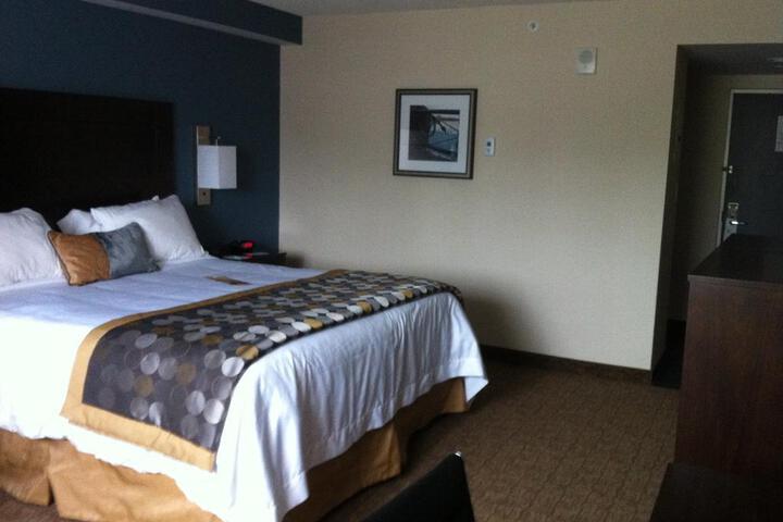 City View 1 King Bed (2 of 23)