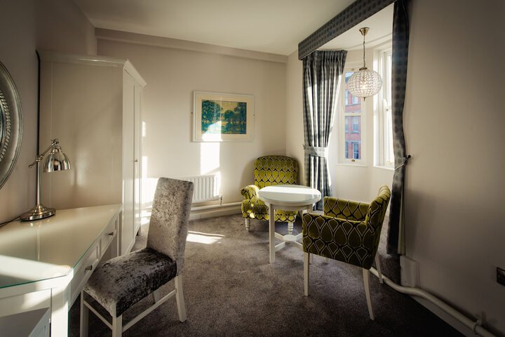 Room 8 of 62