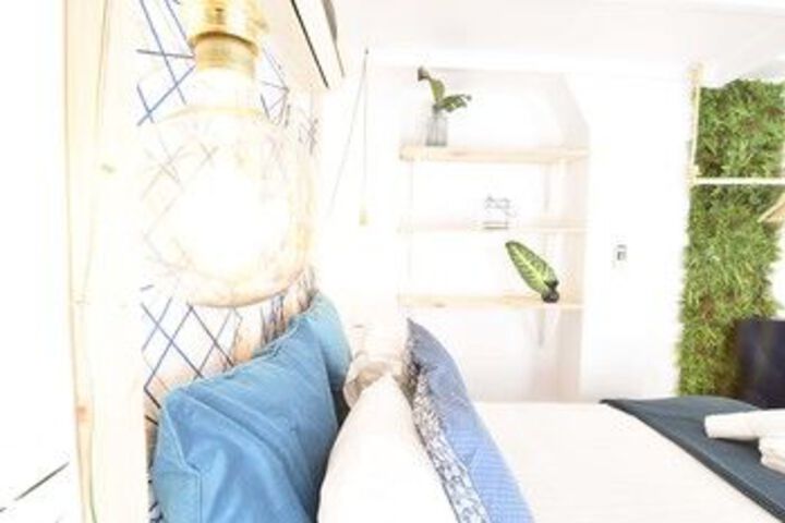 Room 21 of 49