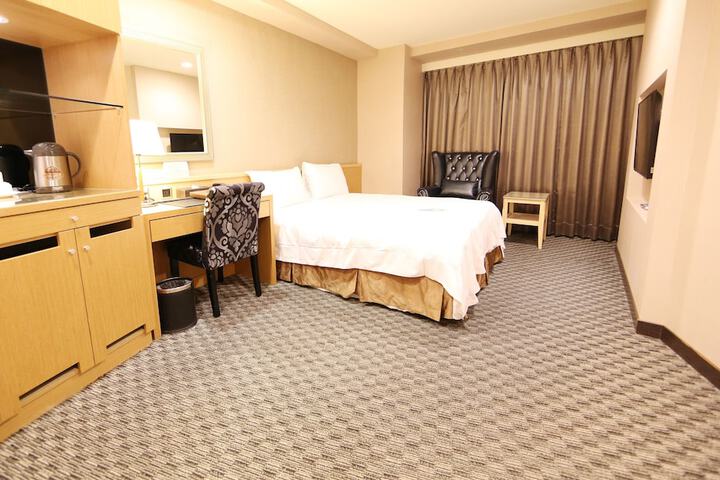 Room 4 of 58