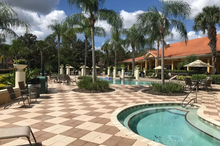 Pool 15 of 28
