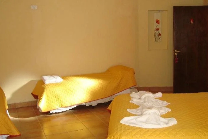 Room 2 of 16